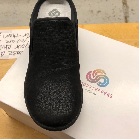 clarks cloud steppers